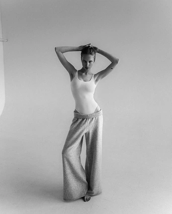 A cover of "Fashion Inspo" cluster. The owner is toms. The cluster consists of 30 elements.