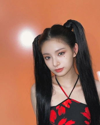 A cover of "beauty" cluster. The owner is jinrilov. The cluster consists of 24 elements.