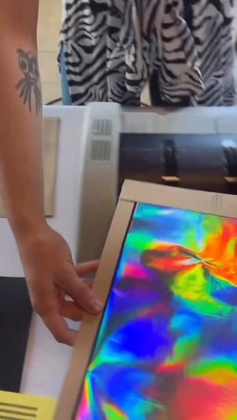 A cover of "Bişkoj û serhildan" cluster. The owner is zanariazi. The cluster consists of 1 element.