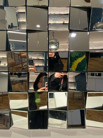 A cover of "MIRROR" cluster. The owner is bgracecx. The cluster consists of 5 elements.