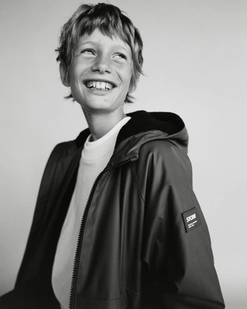 A cover of "KIDS fashion" cluster. The owner is mari.atayde. The cluster consists of 16 elements.