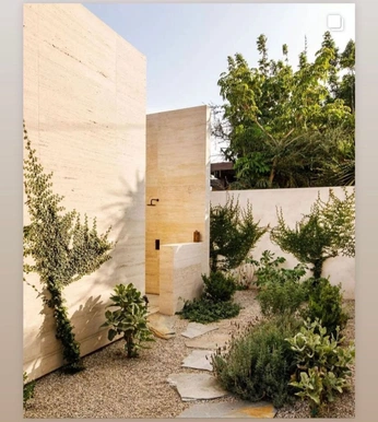 A cover of "Atlantic Fields" cluster. The owner is nomaddesign. The cluster consists of 178 elements.