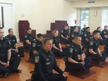 A cover of "00;1;;0111" cluster. The owner is viktoriata. The cluster consists of 189 elements.