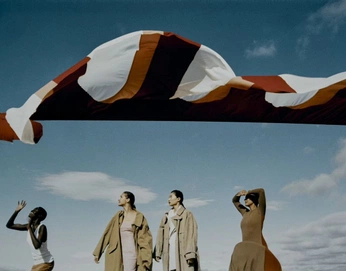 A cover of "UJ" cluster. The owner is lilysmyth. The cluster consists of 3 elements.