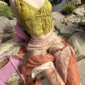 A cover of "Fearne Calloway" cluster. The owner is swordmahes. The cluster consists of 14 elements.