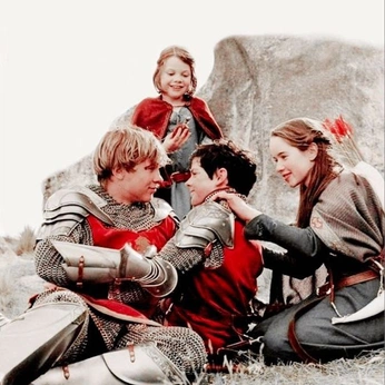 A cover of "Narnia Chronicles" cluster. The owner is tindrasofia. The cluster consists of 96 elements.