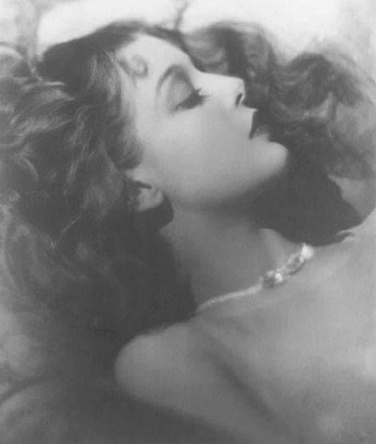 A cover of "Princess" cluster. The owner is misschar. The cluster consists of 10 elements.