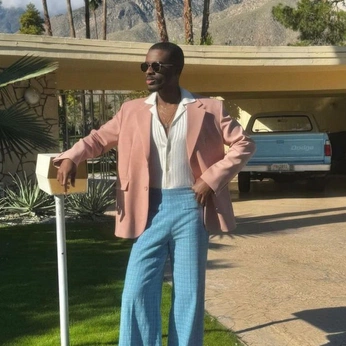 A cover of "dejen wear" cluster. The owner is jerichohouse. The cluster consists of 21 elements.