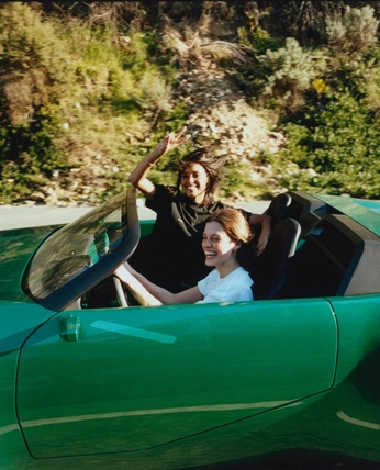 A cover of "UD" cluster. The owner is adamsnyder. The cluster consists of 52 elements.