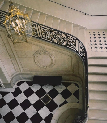 A cover of "il était une fois ::" cluster. The owner is biancadjardins. The cluster consists of 6 elements.