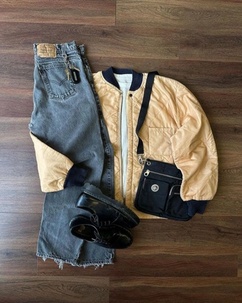 A cover of "Outfits" cluster. The owner is panda.rion. The cluster consists of 2 elements.