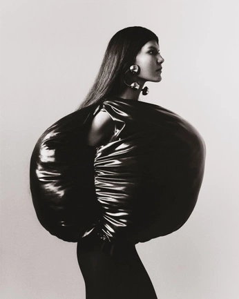 A cover of "Bold" cluster. The owner is itzovela. The cluster consists of 4 elements.