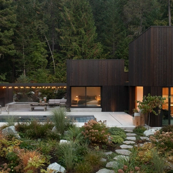 A cover of "Living spaces" cluster. The owner is vltbach. The cluster consists of 106 elements.