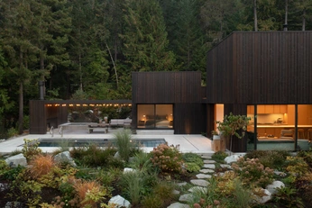 A cover of "Spaces" cluster. The owner is dylanjones. The cluster consists of 21 elements.