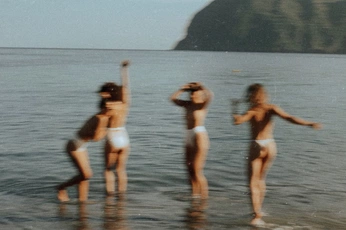 A cover of "relationships" cluster. The owner is katieflanigan. The cluster consists of 1 element.