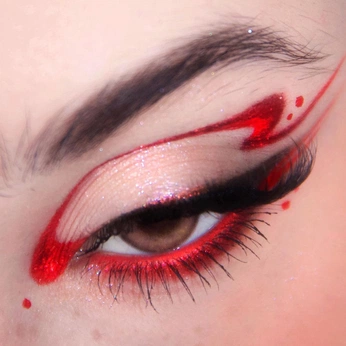 A cover of "Makeup/References" cluster. The owner is stxdarkytp. The cluster consists of 36 elements.