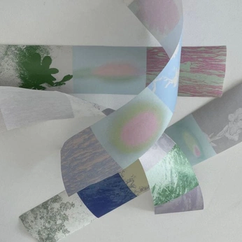 A cover of "like" cluster. The owner is luuucia. The cluster consists of 19 elements.