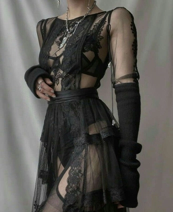 A cover of "Divine Dark Fem" cluster. The owner is kissesandfugs. The cluster consists of 51 elements.