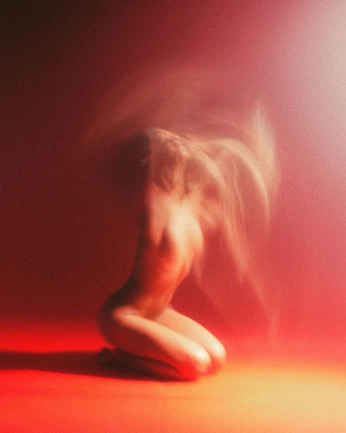 A cover of "iridescence" cluster. The owner is caiquerosario. The cluster consists of 20 elements.