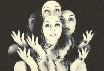 A cover of "Vision board" cluster. The owner is thaliiii. The cluster consists of 19 elements.