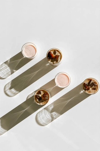 A cover of "v&b" cluster. The owner is bl1the. The cluster consists of 14 elements.