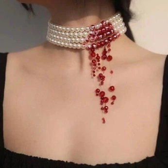 A cover of "blood outfits" cluster. The owner is evelyn3. The cluster consists of 22 elements.