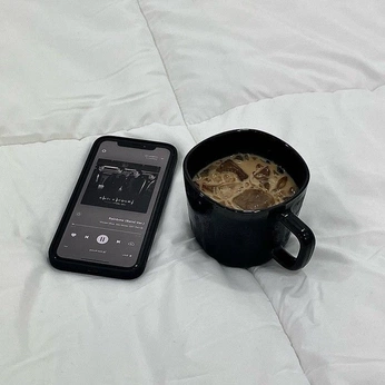 A cover of "podcasters" cluster. The owner is luminidesignsco. The cluster consists of 2 elements.