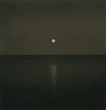 A cover of "Moon" cluster. The owner is lekaj. The cluster consists of 6 elements.