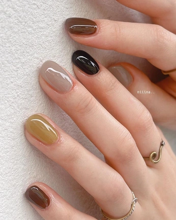 A cover of "Nail it" cluster. The owner is thaisferraz. The cluster consists of 5 elements.