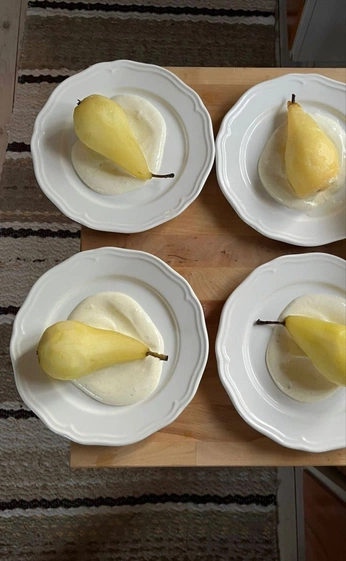 A cover of "eats" cluster. The owner is sadiemaya. The cluster consists of 37 elements.