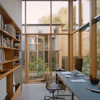 A cover of "Spaces" cluster. The owner is ryanbelk. The cluster consists of 705 elements.