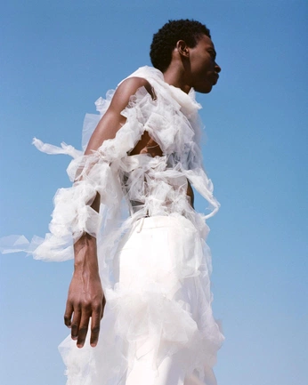 A cover of "Pitch for FLOW" cluster. The owner is pmkcreative. The cluster consists of 25 elements.