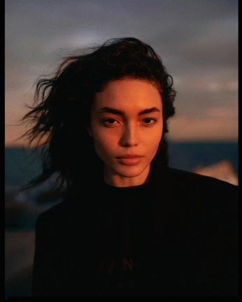 A cover of "Stand & Pose" cluster. The owner is javelina. The cluster consists of 10 elements.