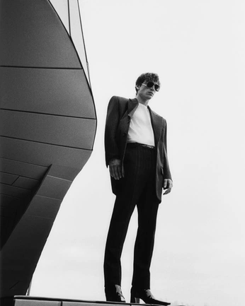 A cover of "Shaun Right" cluster. The owner is andrewarthur. The cluster consists of 40 elements.