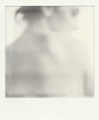 A cover of "polaroid" cluster. The owner is annielane. The cluster consists of 3 elements.