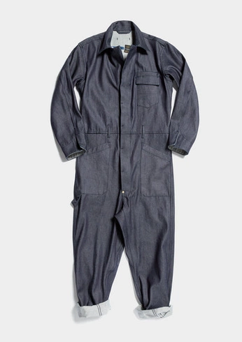 A cover of "A Well Worn Dispatch" cluster. The owner is bruce. The cluster description is "Mood Board for the newsletter A Well Worn Dispatch awwdispat.ch". The cluster consists of 420 elements.