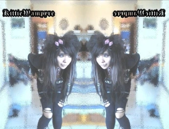 A cover of "Kittie Wampyre" cluster. The owner is wlwjetstar. The cluster description is "She’s from Mexico City!". The cluster consists of 103 elements.