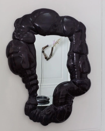 A cover of "Made in Vain" cluster. The owner is esygdesign. The cluster consists of 3 elements.