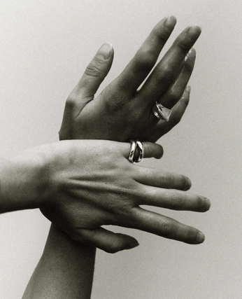 A cover of "couple" cluster. The owner is barbarasabino. The cluster consists of 9 elements.