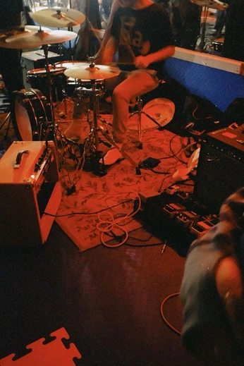 A cover of "vinyl night" cluster. The owner is kyrapelton. The cluster consists of 7 elements.