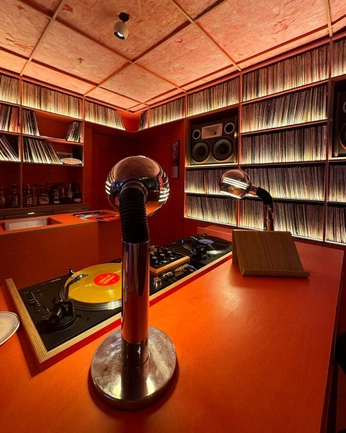 A cover of "On Camera Stu" cluster. The owner is coleleroyryder. The cluster consists of 1 element.