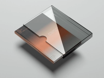 A cover of "Label" cluster. The owner is clairuel. The cluster consists of 101 elements.