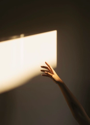 A cover of "Light Still" cluster. The owner is keiyw. The cluster consists of 4 elements.