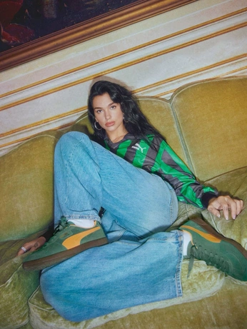 A cover of "ATTITUDE" cluster. The owner is amyzeilon. The cluster consists of 9 elements.