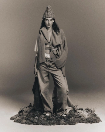 A cover of "People" cluster. The owner is ryandc. The cluster consists of 9 elements.