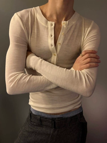 A cover of "inspos looks" cluster. The owner is pacini. The cluster consists of 5 elements.