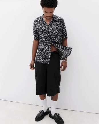 A cover of "GIFS + VIDEOS" cluster. The owner is ingridnyc. The cluster consists of 25 elements.