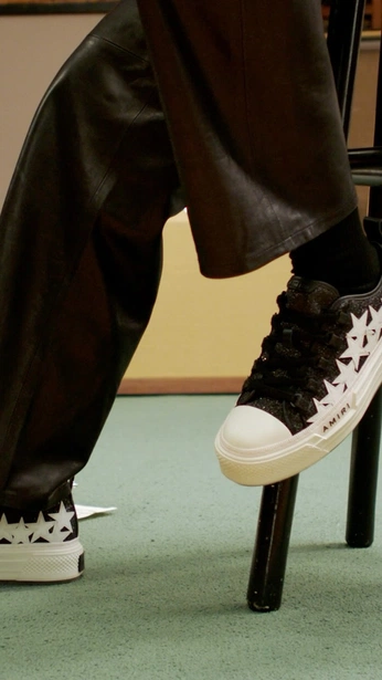 A cover of "Clothing" cluster. The owner is jorgecapital. The cluster consists of 50 elements.