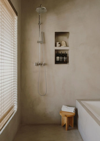 A cover of "Baños" cluster. The owner is luciarv. The cluster consists of 2 elements.