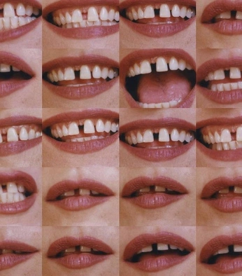 A cover of "Teeth" cluster. The owner is patinalingerie. The cluster consists of 19 elements.